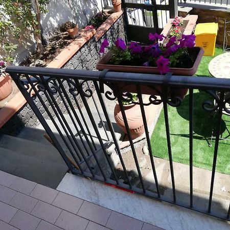 B & B Amici Dell'Etna Nicolosi Exterior photo