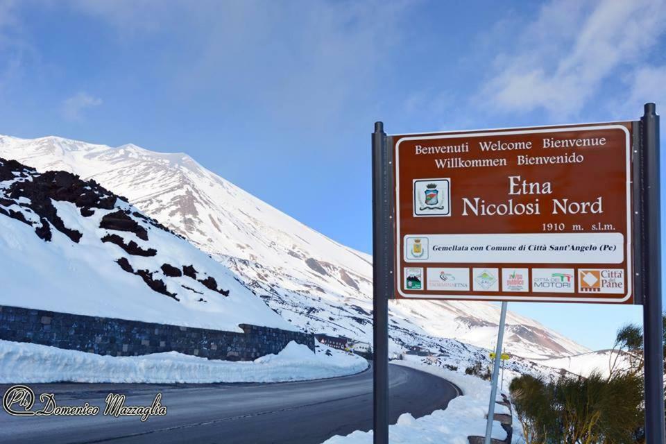 B & B Amici Dell'Etna Nicolosi Exterior photo