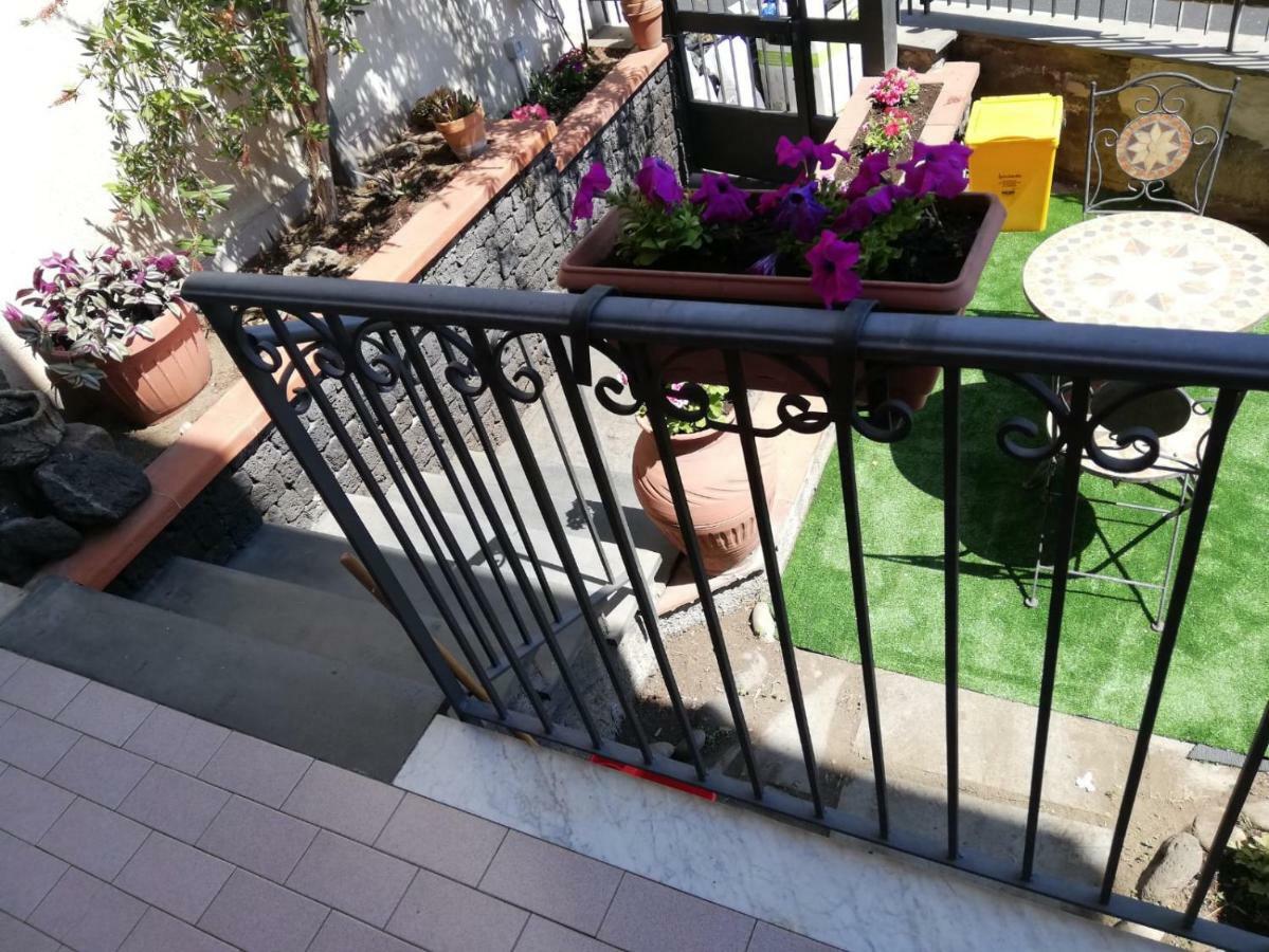 B & B Amici Dell'Etna Nicolosi Exterior photo